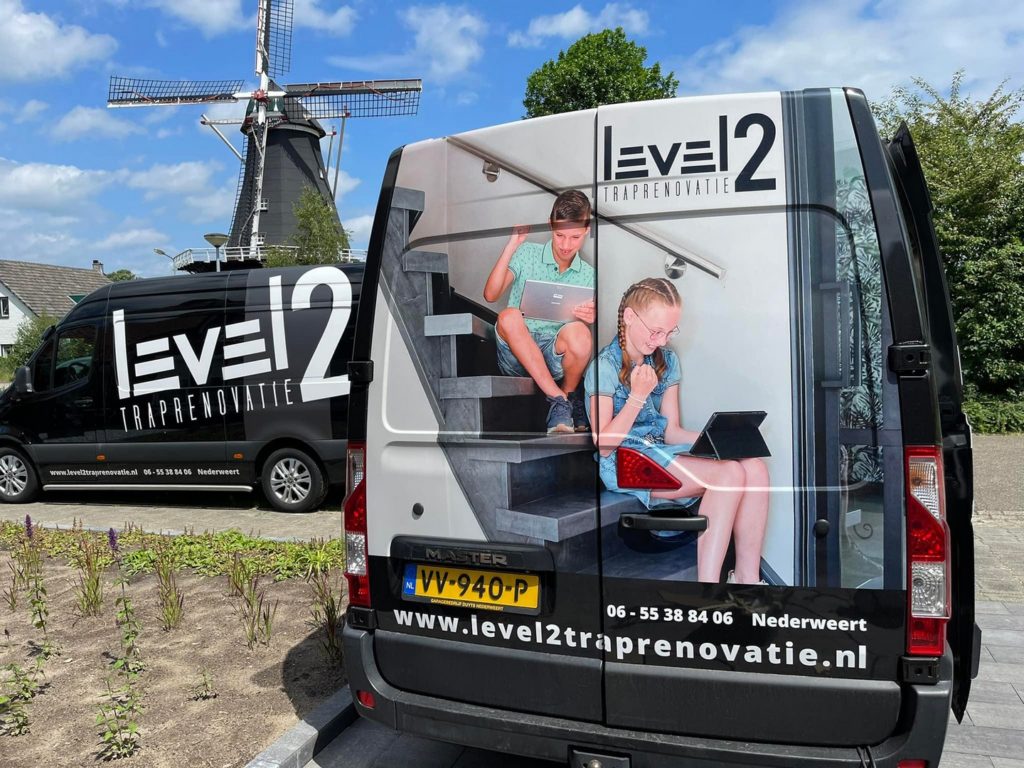 Ambachtelijke traprenovatiespecialist voor 5 sterren trappen, Level2 traprenovatie Nederweert